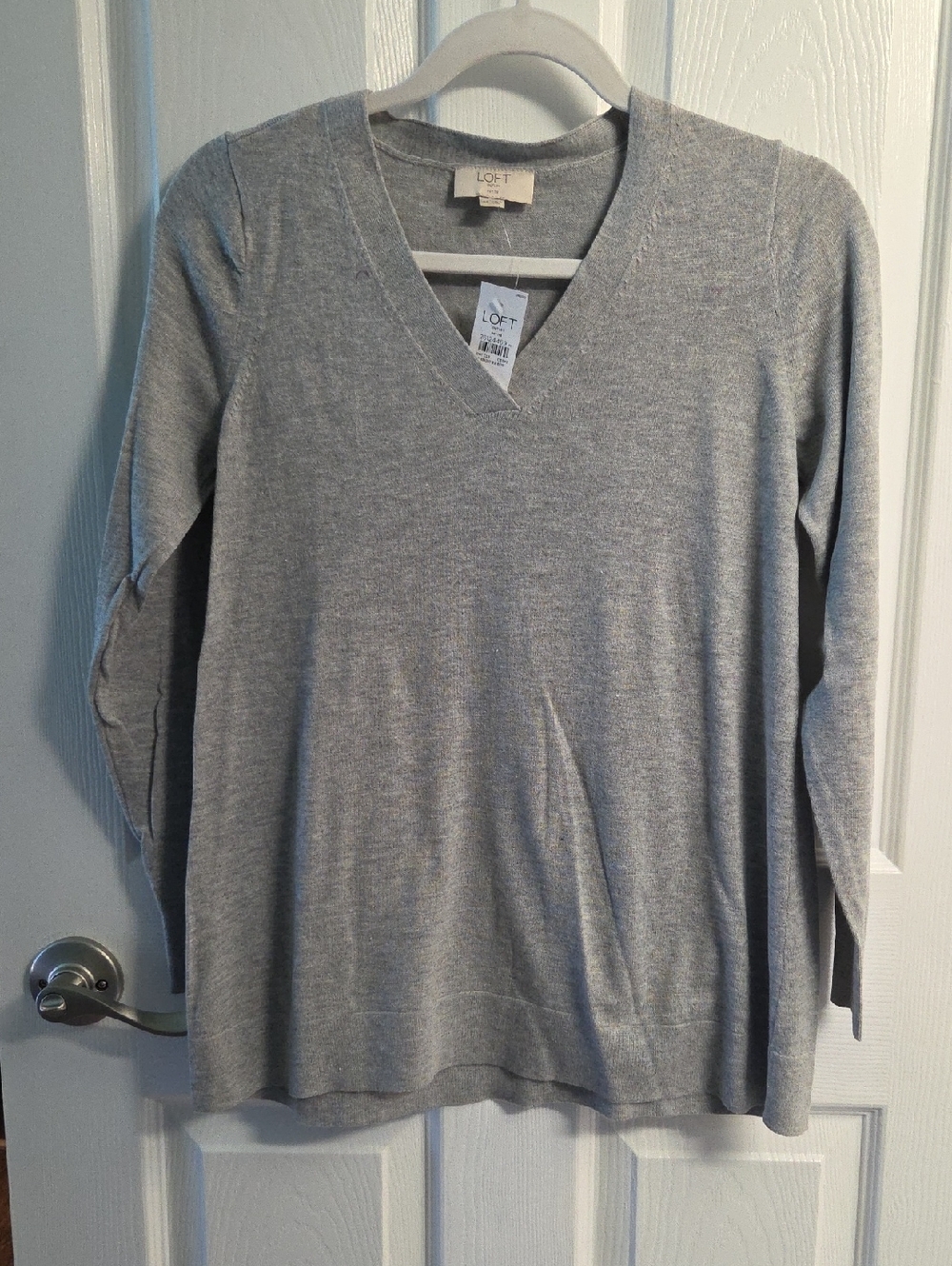 LOFT Gray V-Neck Women's Sweater